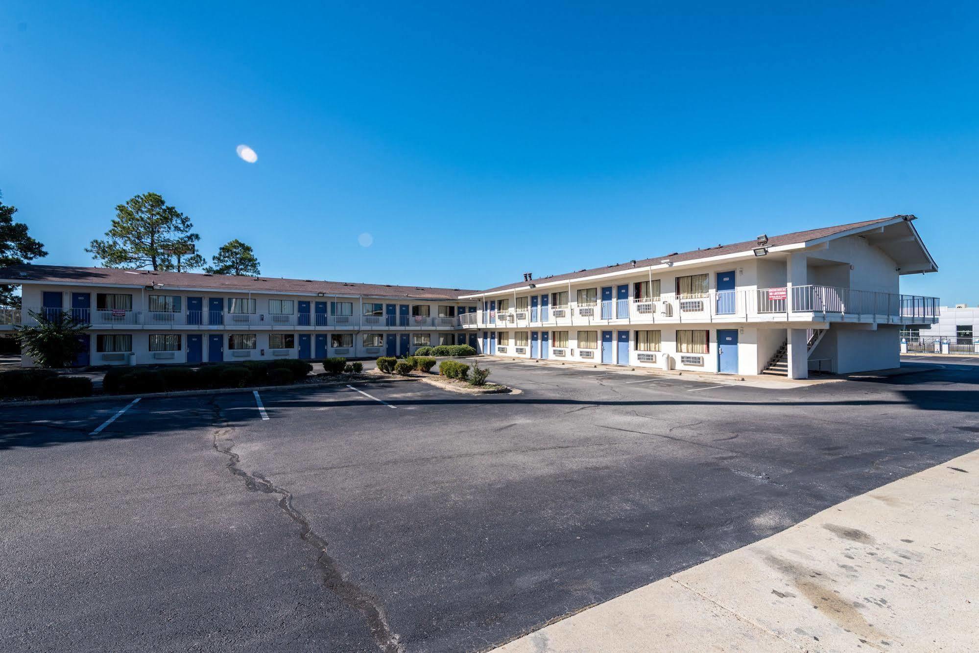 Rodeway Inn Montgomery Exterior photo